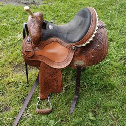 Double T Barrel Saddle, 15"