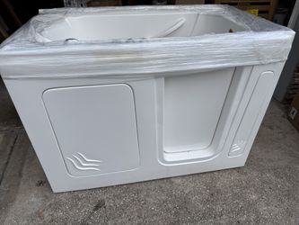 Endurance 29.75-in x 53.5-in White Acrylic Rectangle Walk-in Whirlpool Tub with Faucet Hand Shower with Drain (Right Drain)