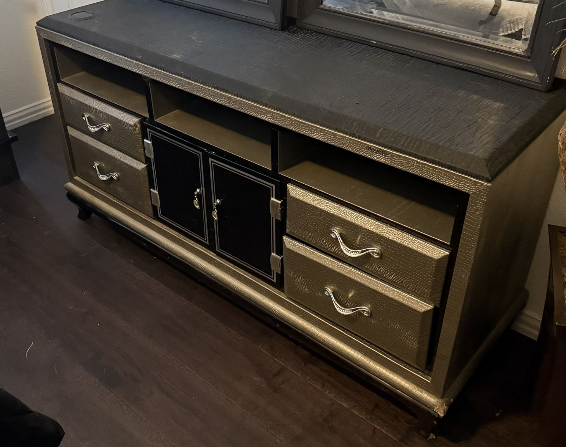 Solid Wood Dresser