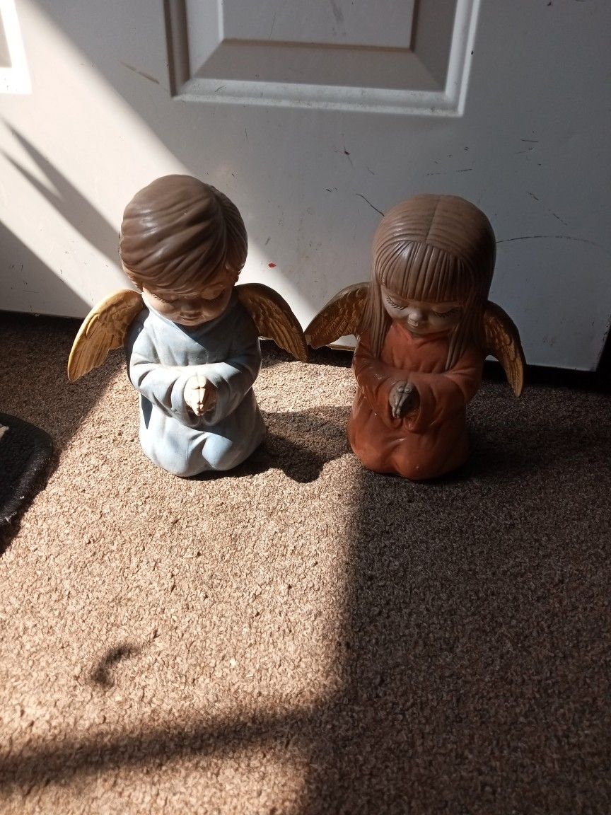 Angel Statues 9" Tall Good Condition $10.00