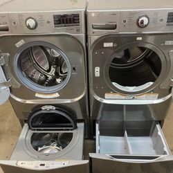 LG SET STEAM WASHER AND ELECTRIC DRYER JUMBO STAINLESS STEEL WITH DOUBLE WASHER 