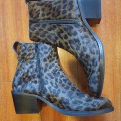 Steve Madden Calf Fur Leopard Print 2 1/2" Heel Sleek Ankle Boot Size 7 1/2