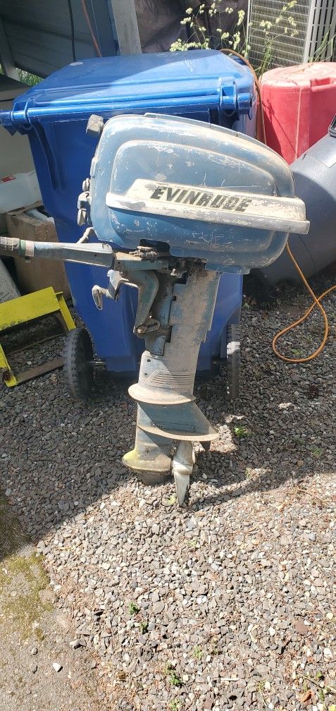 Evinrude Outboard Motor