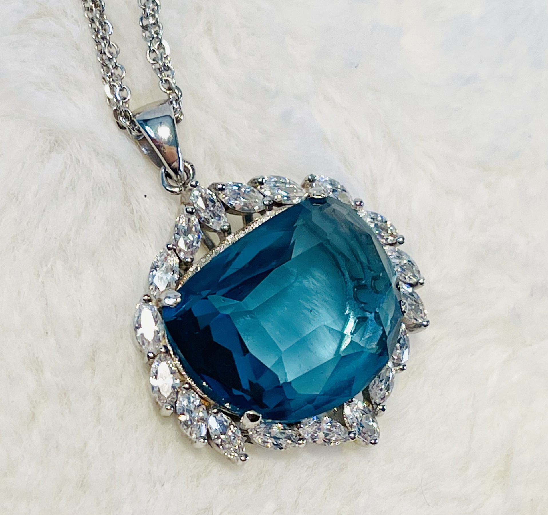 Stauer Sterling Silver Aspire Blue Topaz Pendant Necklace Crystal Triple Strand