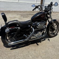Harley Davidson Motorcycle 