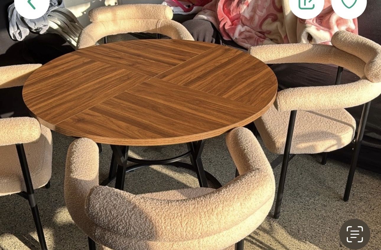 Dining Table With 4 Chairs 