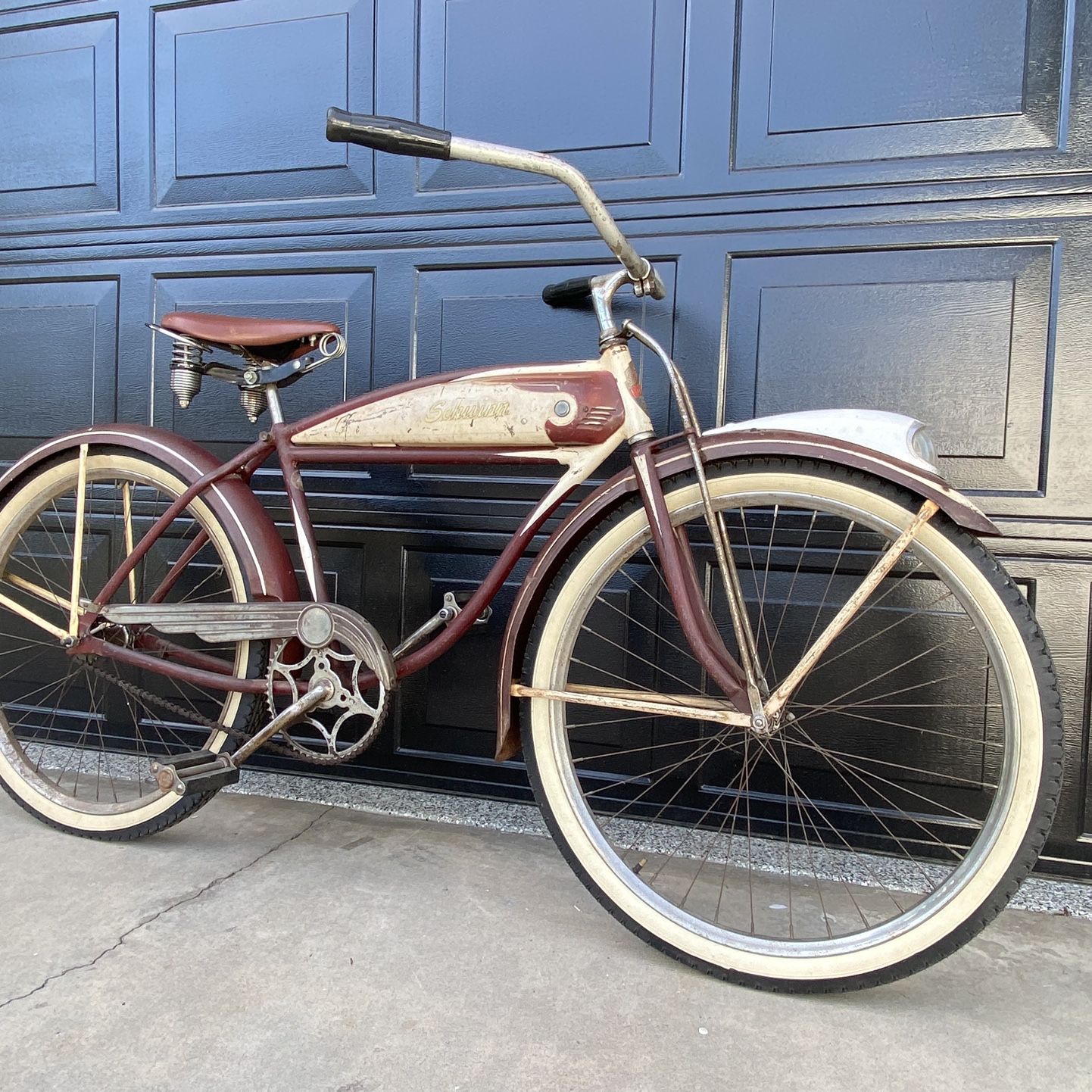 schwinn 1940s bicycles 1940 Schwinn. Need To sell To Buy Another Bike :) for Sale in Tulare, CA
