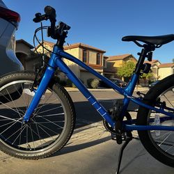 20” kids bike specialized