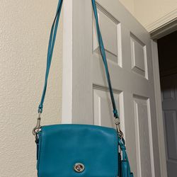 Coach legacy Penny Purse for Sale in Vacaville, CA - OfferUp