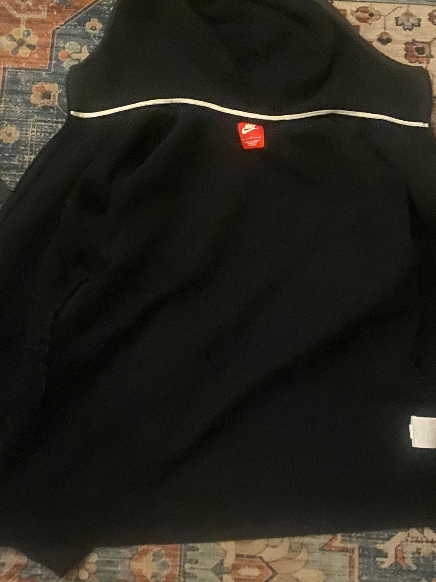Nike Tech Size Large I Can Negotiate