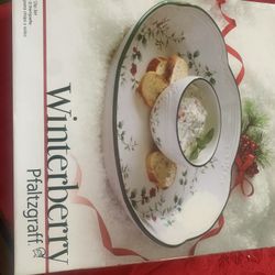 Pfaltzgraff Winterberry Chip & Dip Set