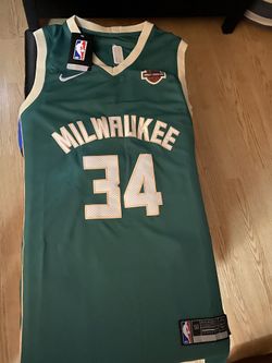 Giannis antetokounmpo size L