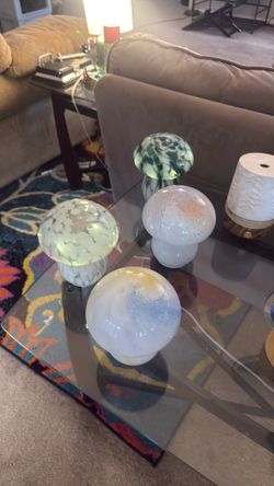 4 glass mushroom lights
