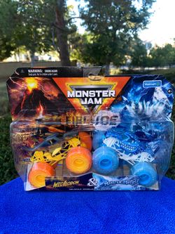 Monster Jam Fire & Ice Megalodon & Monster Mutt