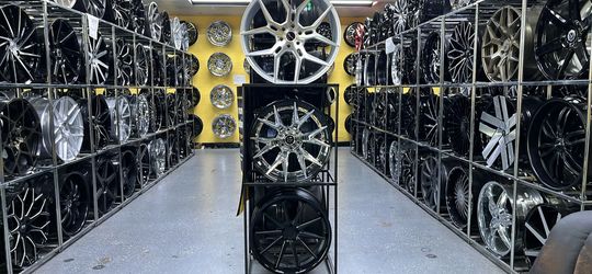 CUSTOM WHEELS SET $40 DOWN