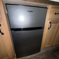 Whirlpool 2-door Mini fridge