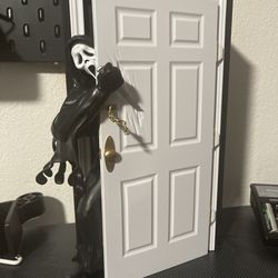 Scream 7 “Let me in” Popcorn Bucket (SEALED)