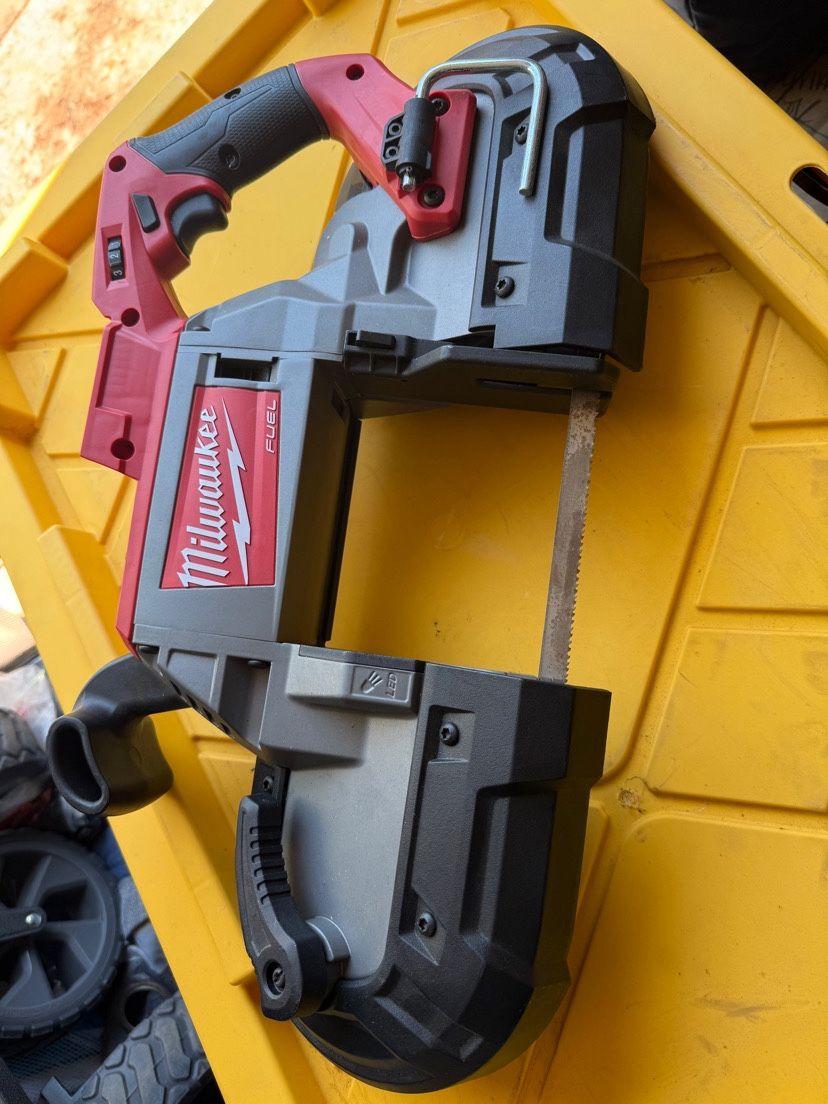 Milwaukee Band Saw