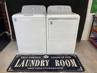 Hotpoint 4.0 Cu. Ft. Washer + GE 7.2 Cu. Ft. Electric Dryer Set – Clean White
