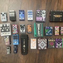 Guitar Pedals And Board