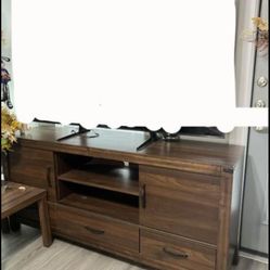 LIGHT WOOD TV STAND 