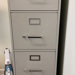 4-Drawer Filing Cabinet