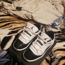 Jordan 11 retro Like New 