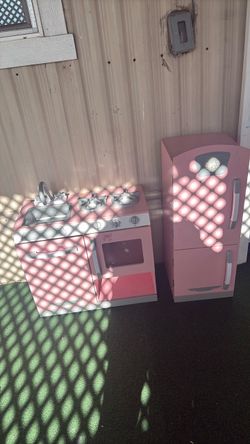 Play kitchen