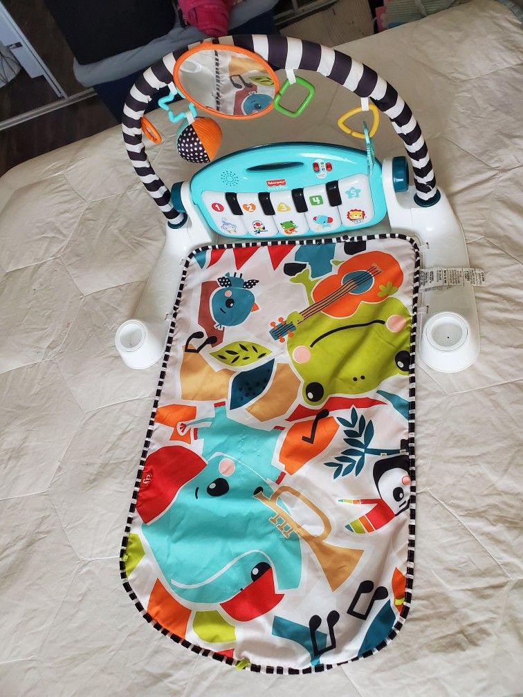 Fisher-Price Kick And Play