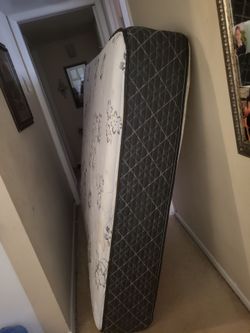 Queen size Matress