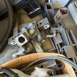 Tow Hitches And 21/2 To 3 Inch Hitches Balls