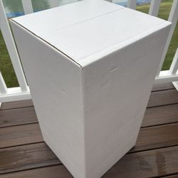 FREE, - Bleach White Corr. Kraft Riser Stand