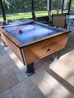 Free air hockey