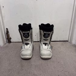 Women’s Snowboard Boots - Size 5
