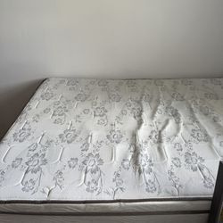 Queen bed With Frame And Mattress Spring And Mirror 