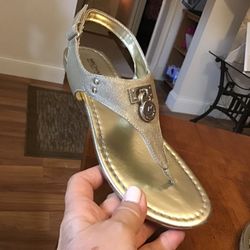   MICHAELS  KORS   ….SIZE   4 Y….By $ 7