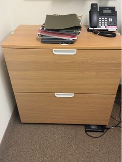 Shelf / dresser