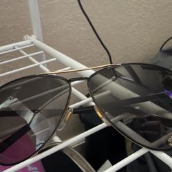 Gucci Aviator Sunglasses 