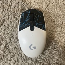 Logitech G305 K/DA Lightspeed Wireless Gaming Mouse