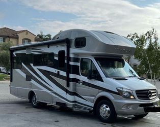 Mercedes-Benz Winnebago Itasca 24g