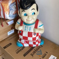 Bob’s Bigboy Cookie Jar 15” Tall $20