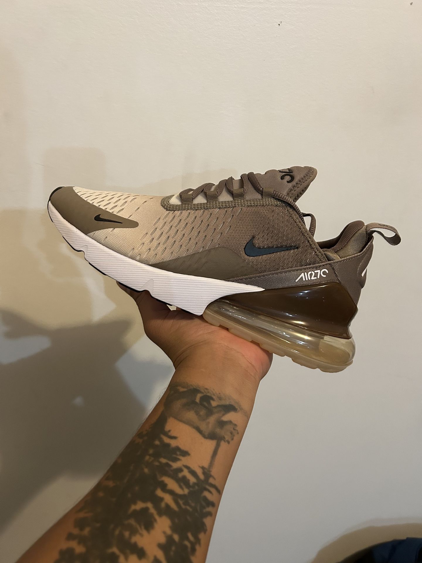 Nike Air Max 270 Size 9.5
