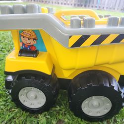 Tonka Block Building Tow 'N Go Tuff Truck