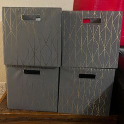4 LARGE Storage Cubes