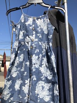 Girl dresses $3