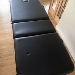 Esthetician/Massage Table 