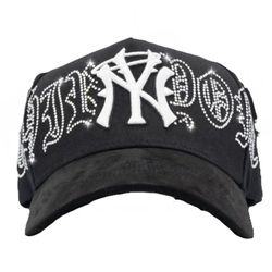 THIRTY-ONE HATS CRYSTALS 