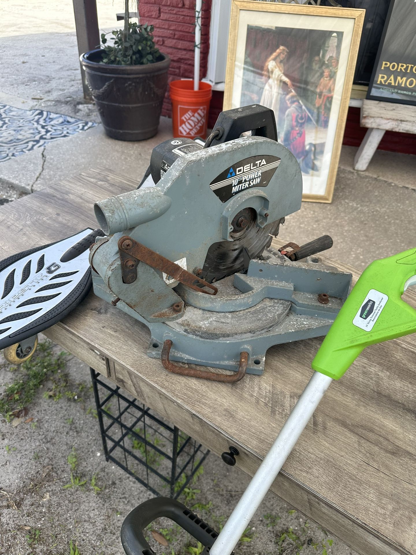 Saw