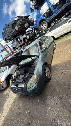 Nissan Altima 2004
(Only Parts 