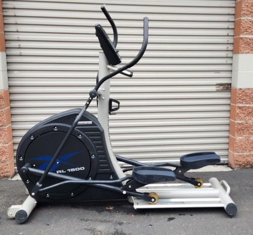 Elliptical Machine - Reebok 1500 Machine 
